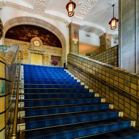 Hotel New Grand Jokohama Kültér fotó The staircase