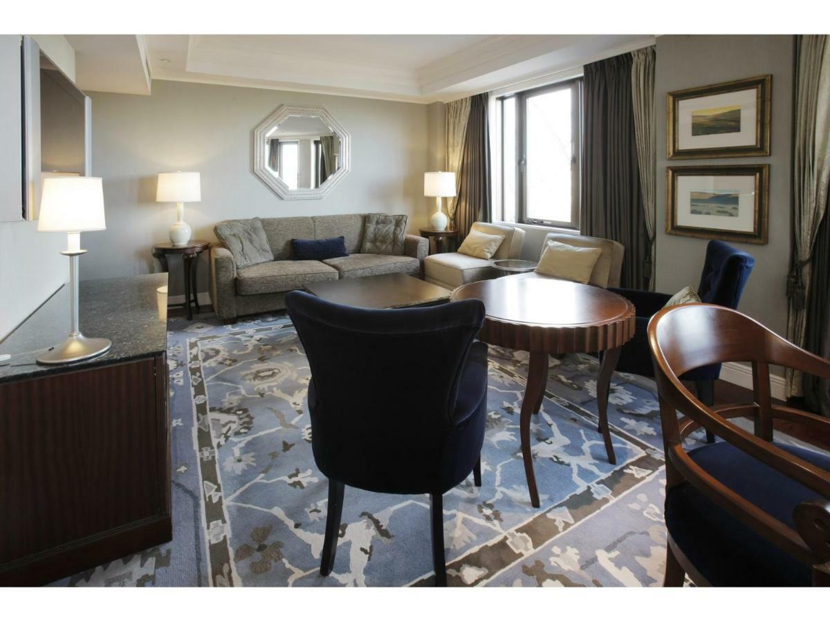 Hotel New Grand Jokohama Kültér fotó A suite at the Ritz-Carlton, Boston